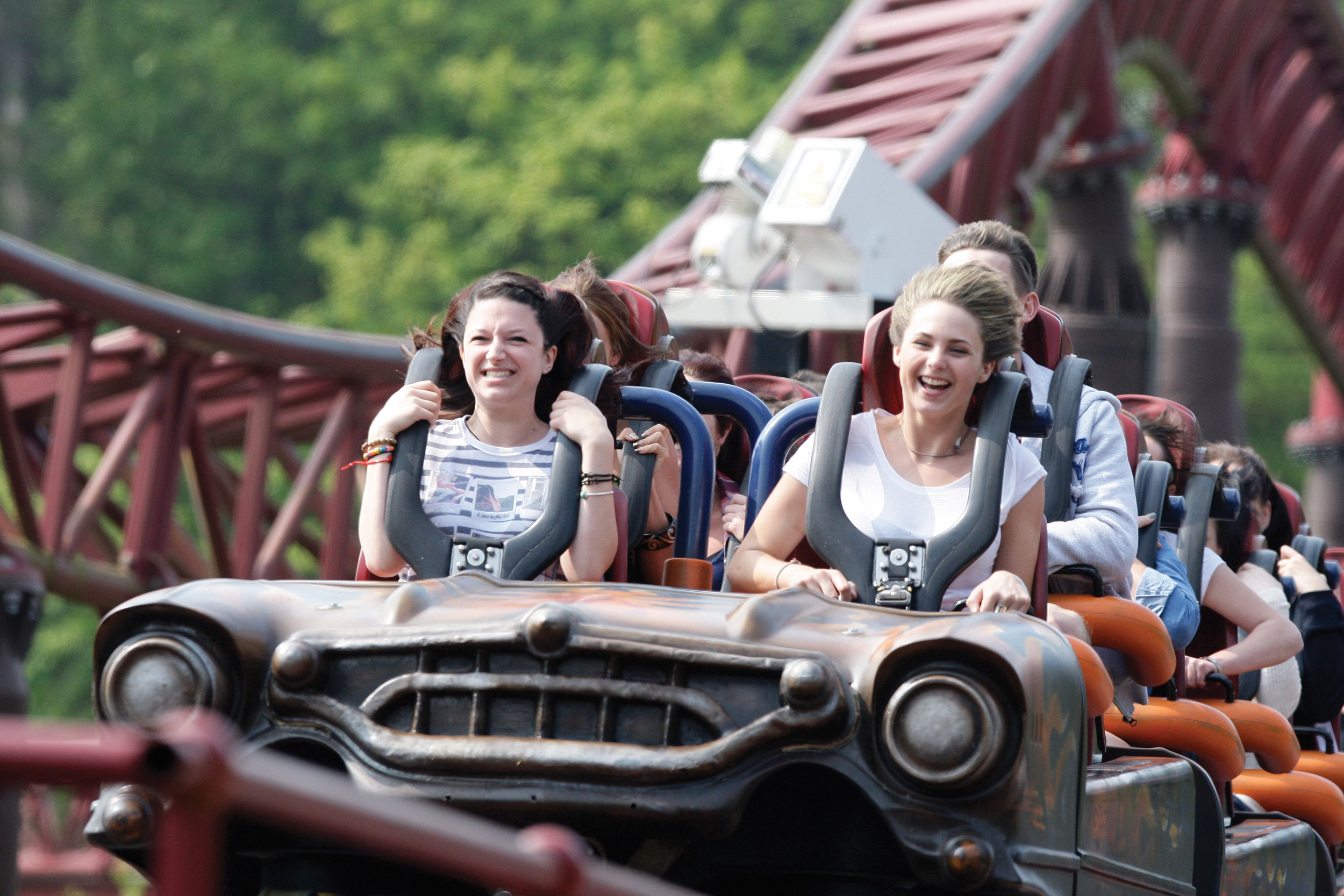 Win A 2 Day Family Fun Break To Alton Towers With National Holidays 